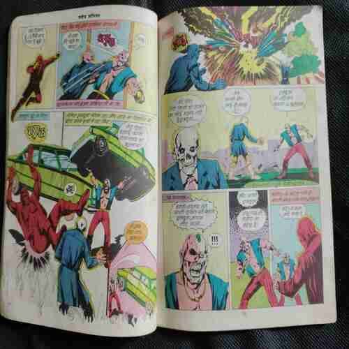 Phir Aaya Dracula ( Coverless , Few Pages Missing Or Cut )