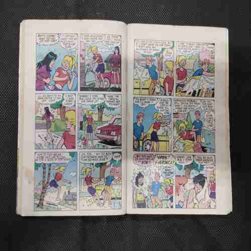BETTY AND VERONICA (NO-13)