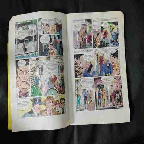 THE PHANTOM (SURPRISE FROM DISNEY INSIDE) front cover littel cut uper side.