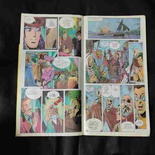 THE PHANTOM (front cover littel cut uper side.)