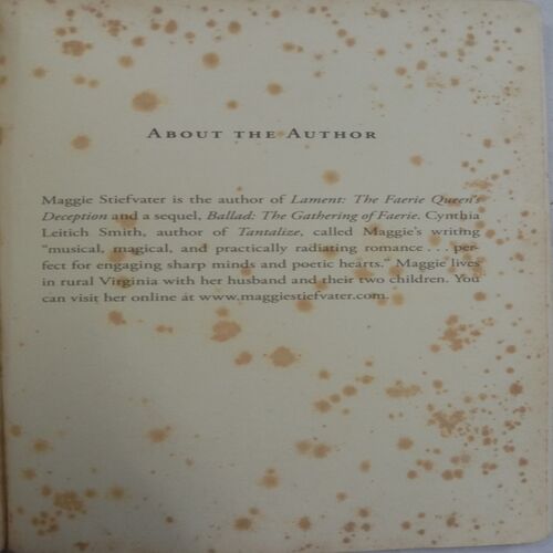Shiver (By Maggie Stiefvater)