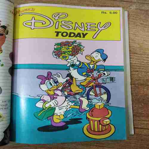 Disney Today (16 Comisc in 1 banding )(One page small cut )