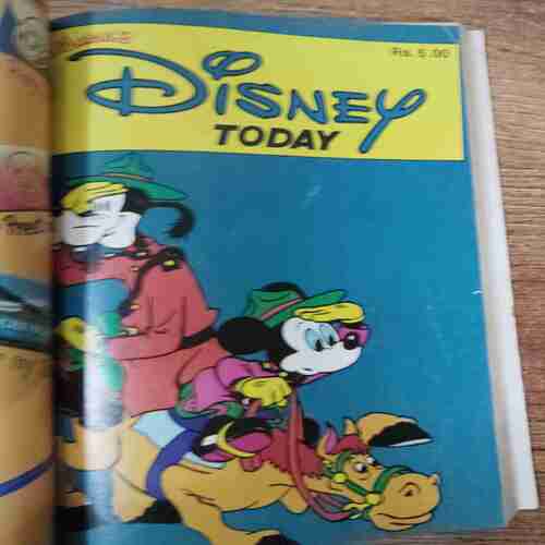 Disney Today (16 Comisc in 1 banding )(One page small cut )