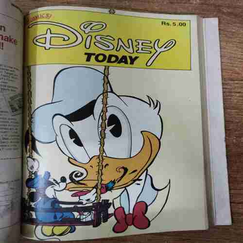 Disney Today (16 Comisc in 1 banding )(One page small cut )