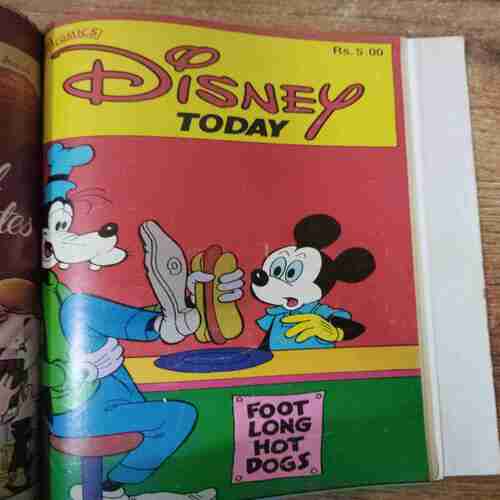 Disney Today (16 Comisc in 1 banding )(One page small cut )