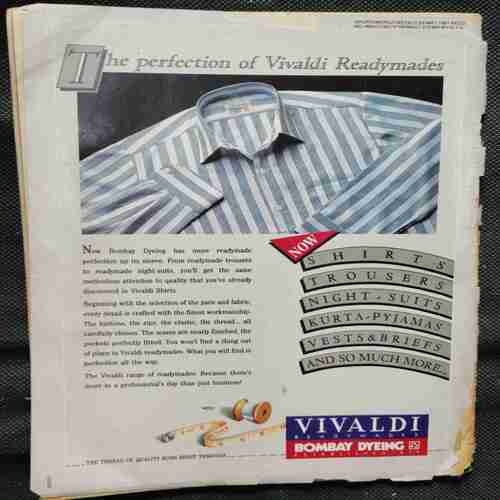 Sports world.(22th-28th May 1991) Front cover and back cover slightly damaged.