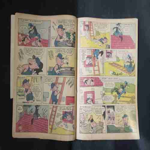 WALT DISNEY'S CHIP `N' DALE (FRONT COVER DOWN SIDE BIG CUT OR LAST PAGE BIG DAMAGE OR STORY IMPACT)