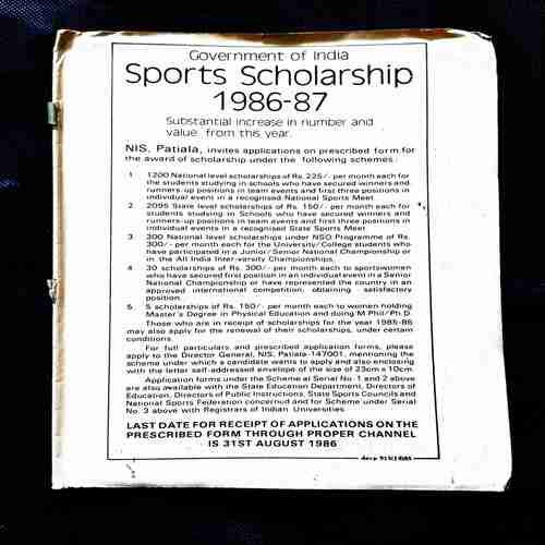 Sportsweek ( 23-29 April 1986 ) Coverless & Page no. 29 to 36 missing .