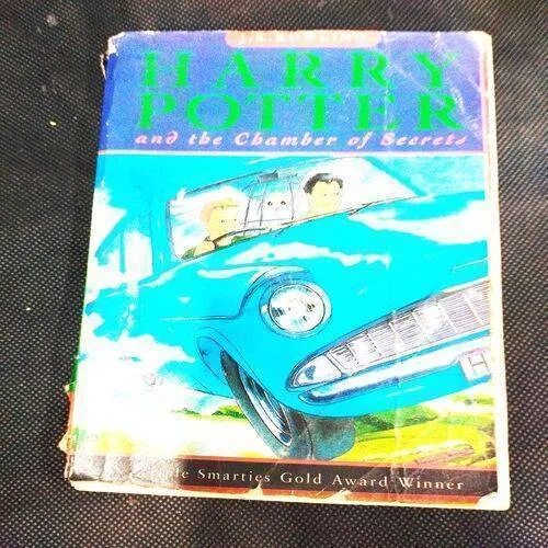 Harry Potter And The Chamber Of Secrets ( J. K. Rowling ) .