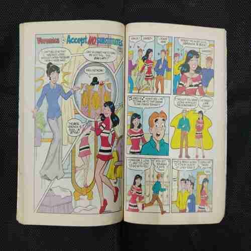 BETTY AND VERONICA (NO-154)