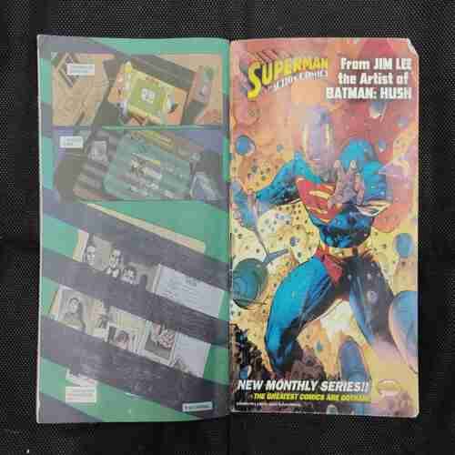 BATMAN (FRONT COVER LITTLE CUT ON THE MIDDLE)