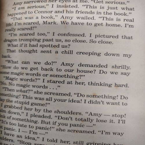Goosebumps Series 2000 . ( R.L. Stine ) .