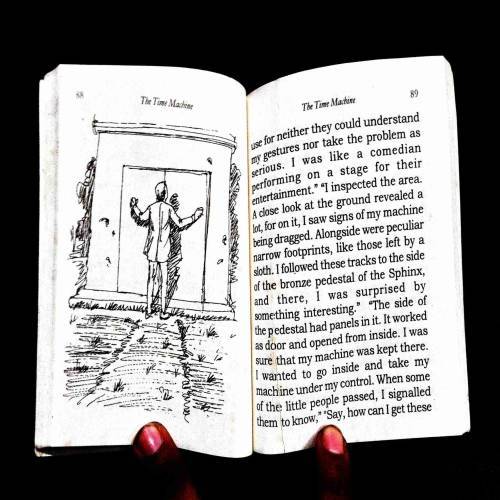 The Time Machine ( H. G. Wells ) .