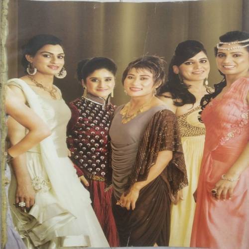 Grihshobha (May 1st 2011)(Cover Page Missing)