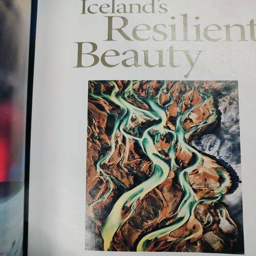 National Geographic ( Eyewitness To The Civil War ) . Edition :- ( May - 2012 ) . No. Of Pages = 148 .