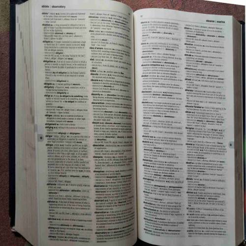 Concise Oxford English Dictionary (No. Of Pages - 1682)