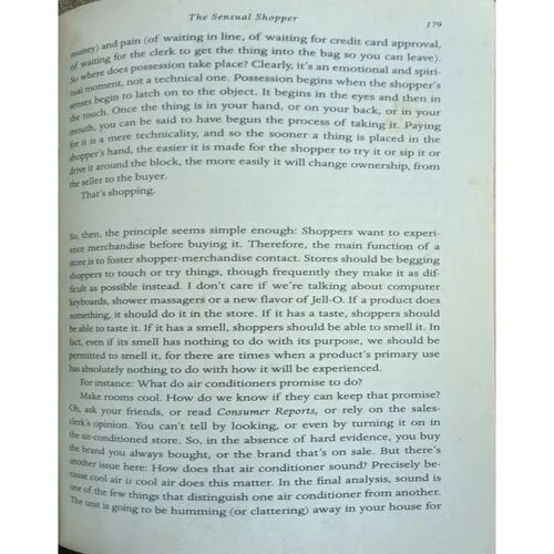 Why We Buy ( Paco Underhill ) ( Total Pages = 308 )