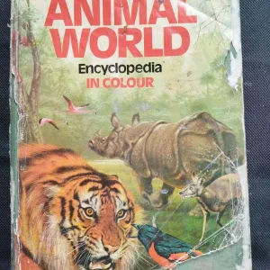 Animal World Encyclopedia In Color .