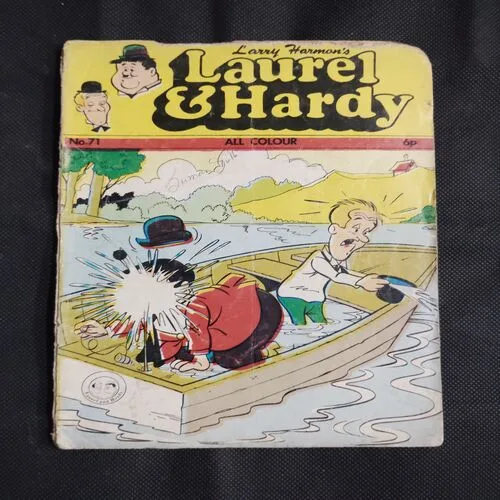 LAUREL & HARDY (NO-71)