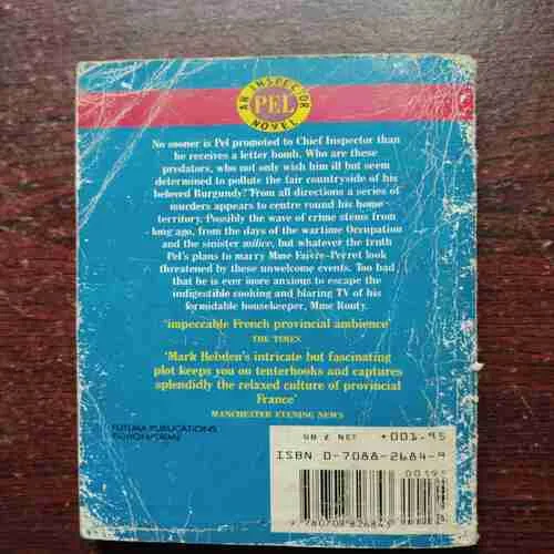 MARK HEBDEN - PEL AND THE PREDATORS ( Rs. 195 )