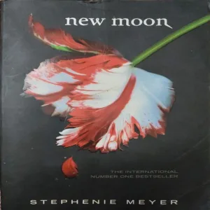 New Moon (By Stephenie Meyer) (Total Pages = 596)