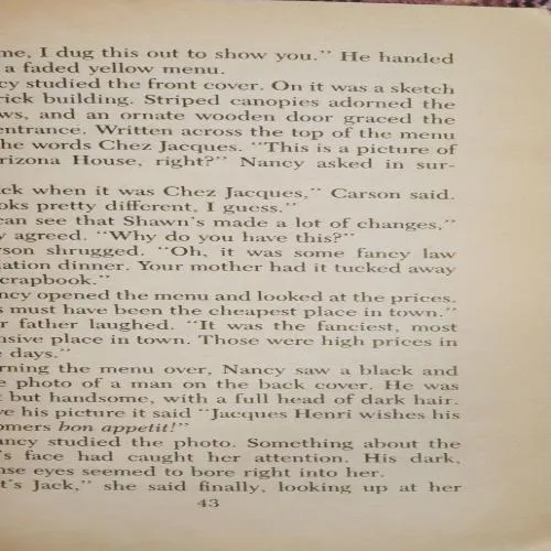 The Case of the Artful Crime ( By = Carolyn Keene ) ( Damaged book )