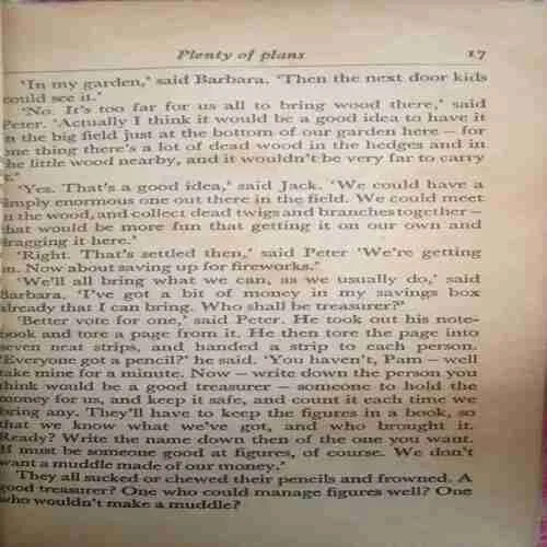 Secret Seven (By=Enid Blyton's ) ( Total page no=96) (year of publish=1959 ) damage cover page