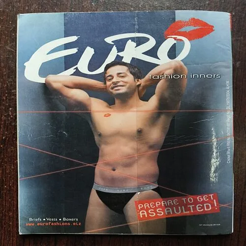 Cricket Bharti ( November 2005 ) ( Front cover half cut )