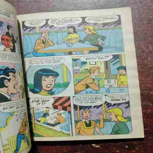 LAUGH DIGEST MAGAZINE (NO.100)