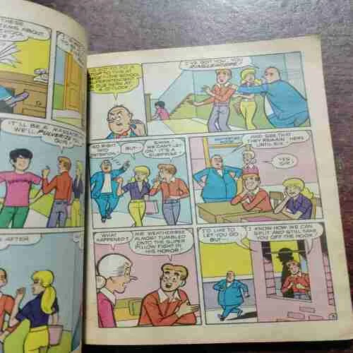 BETTY VERONICA DIGEST MAGAZINE (NO.52)