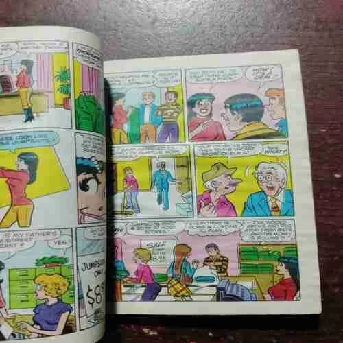 BETTY AND VERONICA DOUBLE DIGEST (NO. 44)