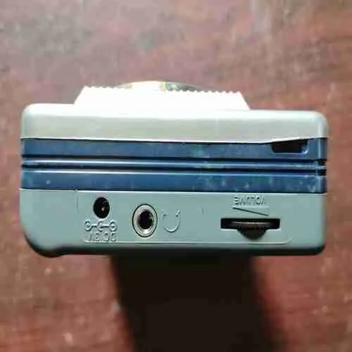 SMART JL-629 MINI CASSETTE RECORDER PLAYER (RADIO AND CASSETTE PLAYER )