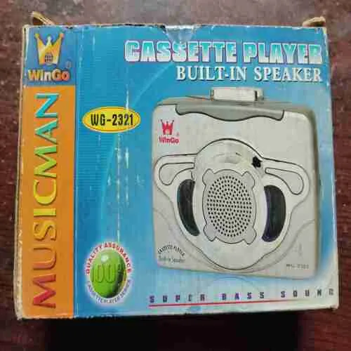 Document 18_95 WINGO DISCO LIGHT , WG-2731 , PORTABLE CASSETTE PLAYER AND RADIO WITH BUILT -IN SPEAKERS (RADIO AND CASSETTE PLAYER )