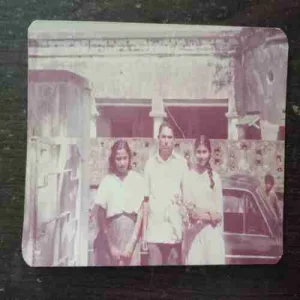 OLD PHOTOGRAPHS (NO.1)