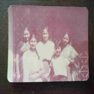 OLD PHOTOGRAPHS (NO.7)