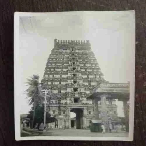 Document 21_25 OLD PHOTOGRAPHS (NO.13)( THE EKMBARESWARAR TEMPLE IN KANCHIOURAM , TAMIL NADU , INDIA )