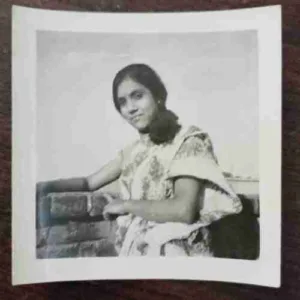 OLD PHOTOGRAPHS (NO.42)