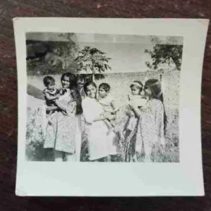 OLD PHOTOGRAPHS (NO.44)