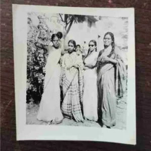 OLD PHOTOGRAPHS (NO.45)