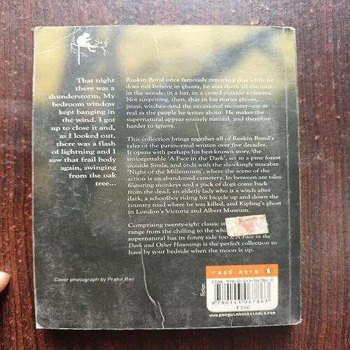 A Face In The Dark And Other Hauntings ( Ruskin Bond )