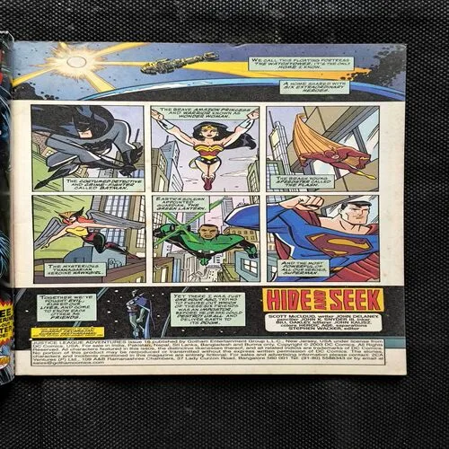 JUSTICE LEAGUE ADVENTURES ( HIDE AND SEEK )