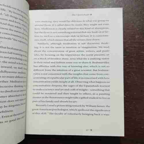 THE UPANISHADS (EASWARAN )