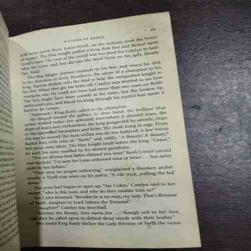 A Class Of Kings ( George R. R. Martin )