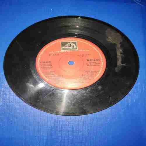 VINYL RECORDS (small) RAJASTHANI song , 45 rpm , 1976