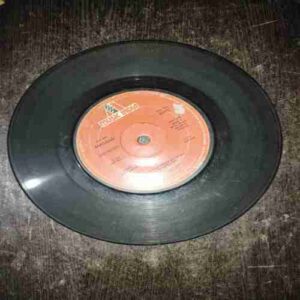 VINYL RECORDS (small) Hindi film :MAQSAD 1984