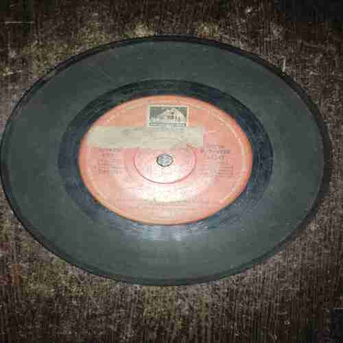 Document 6_22 VINYL RECORDS (small) Hindi film : SILSILA 45RPM, 1981