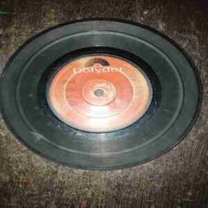 Document 6_25 VINYL RECORDS (small) Hindi film : DOSHATRU , 45RPM , 1975