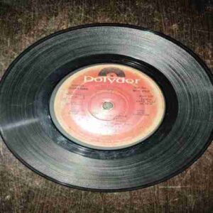 VINYL RECORDS (small) Hindi film : NOOR - E - ELAHI , 45 RPM