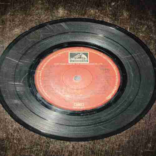 Document 6_46 VINYL RECORDS (small) RAJASTHANI FOLK 45 RPM , 1977.