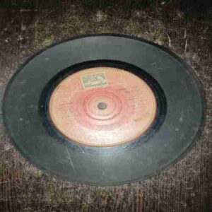 VINYL RECORDS (small) Hindi film :AAP KI KHATIR ,45 RPM
